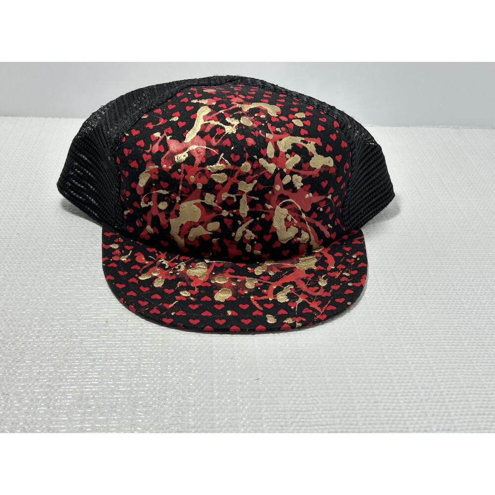 George Hats Valentine‎ hat toddler 1-2 years black, gold, and red hearts Artist